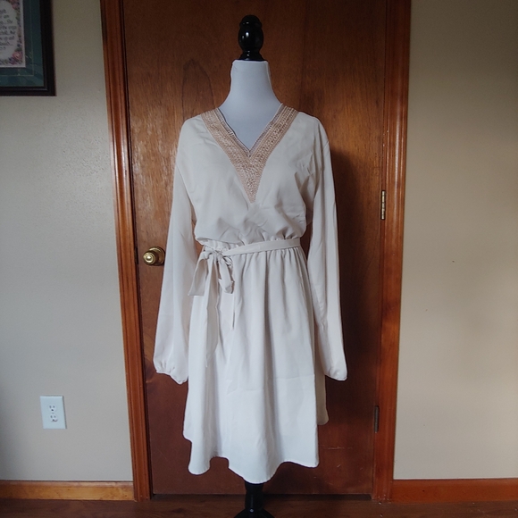NWT Prettygarden Beige V Tie Belt Long Sleeve Boho Bohemian Flowy Mini Dress M - Picture 3 of 12